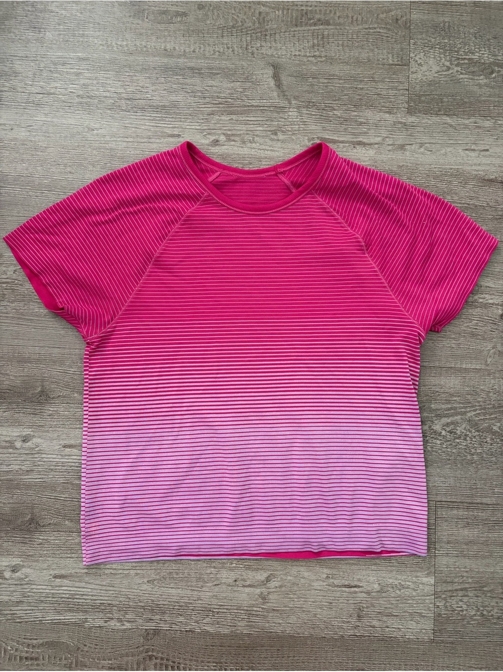 Women's Ombre Pink Short-Sleeve Stripe Top